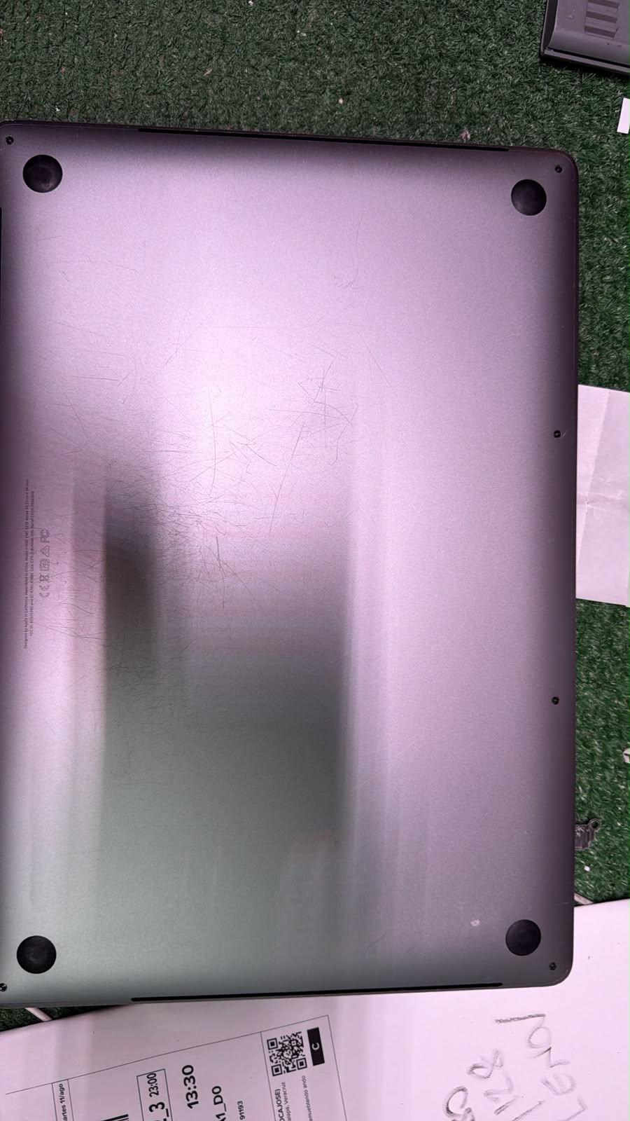 Laptop Apple MacBook Pro 2018 Core i7 2.2 16GB RAM 512GB SSD 15.4 Pulgadas Detalle Mínimo Pantalla (Reacondicionado) - Image 6