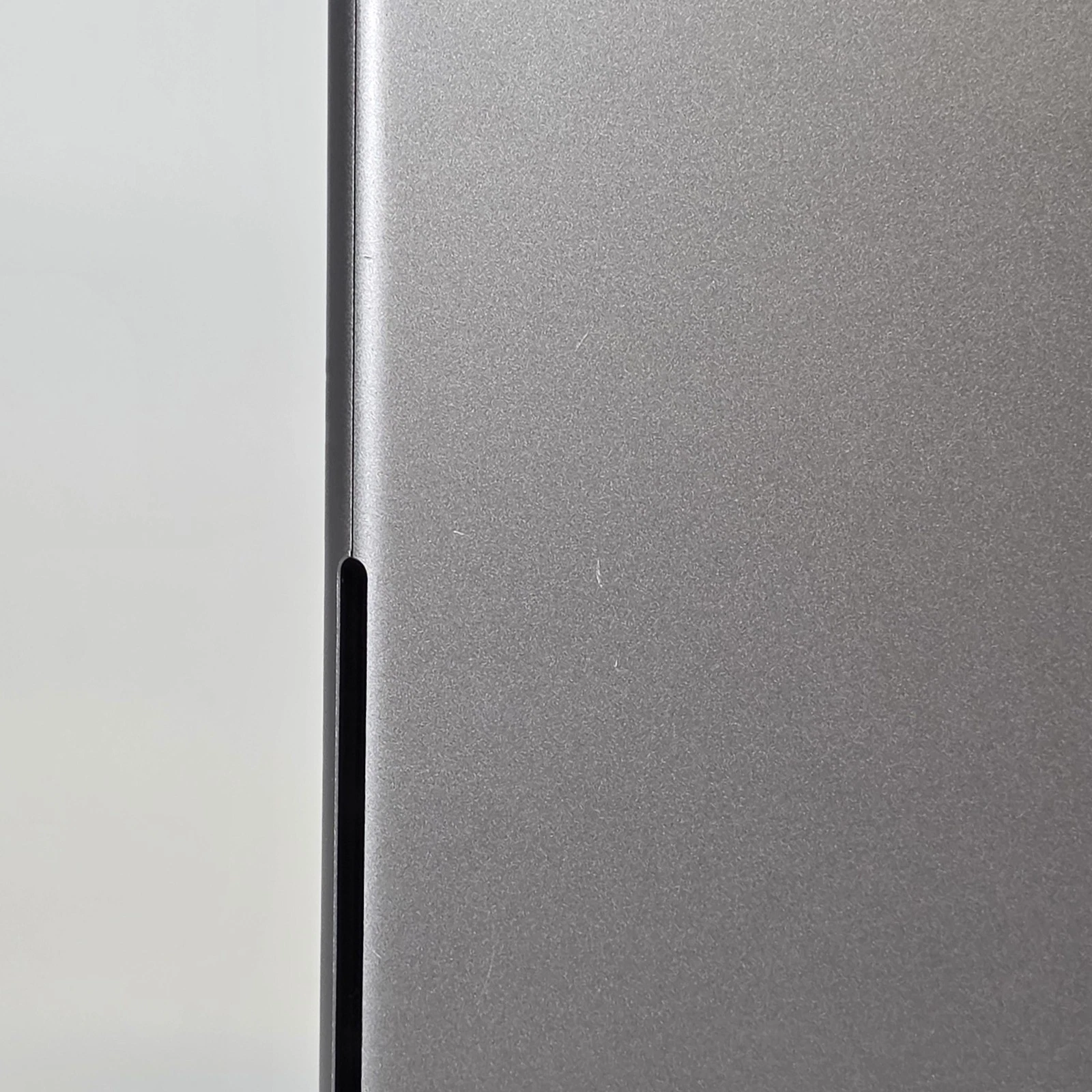 Apple MacBook Pro 2023 M2 Pro 10CPU 16GPU 16GB RAM 512GB SSD 14.2'' con Detalle Mínimo (Reacondicionado) - Image 4